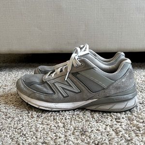 Men’s New Balance 990s